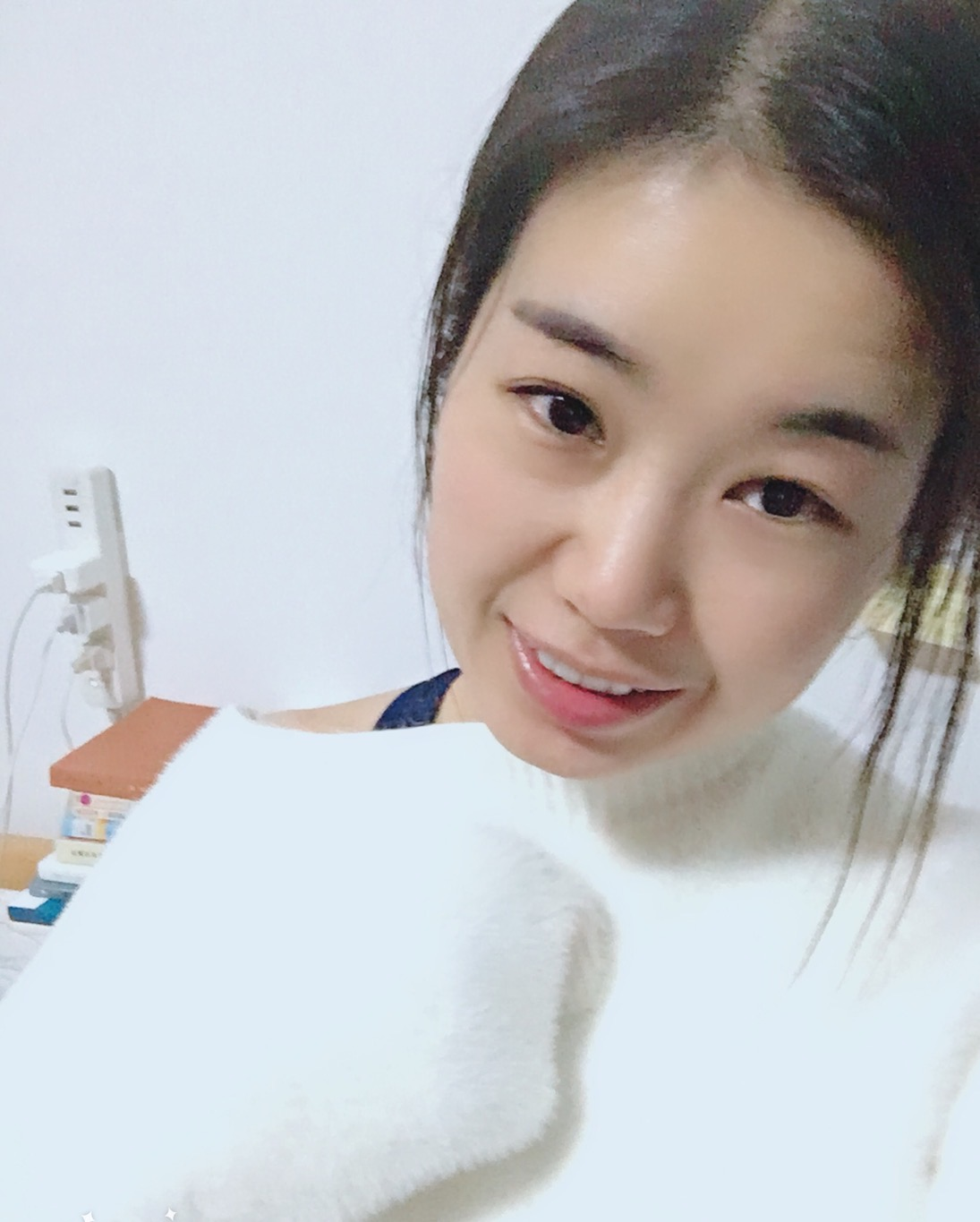 黄云香.png